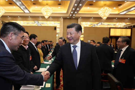 2017年3月4日下午,中共中央总书记、国家主席、中央军委主席习近平看望参加全国政协十二届五次会议的民进、农工党、九三学社委员,并参加联组会,听取意见和建议。
